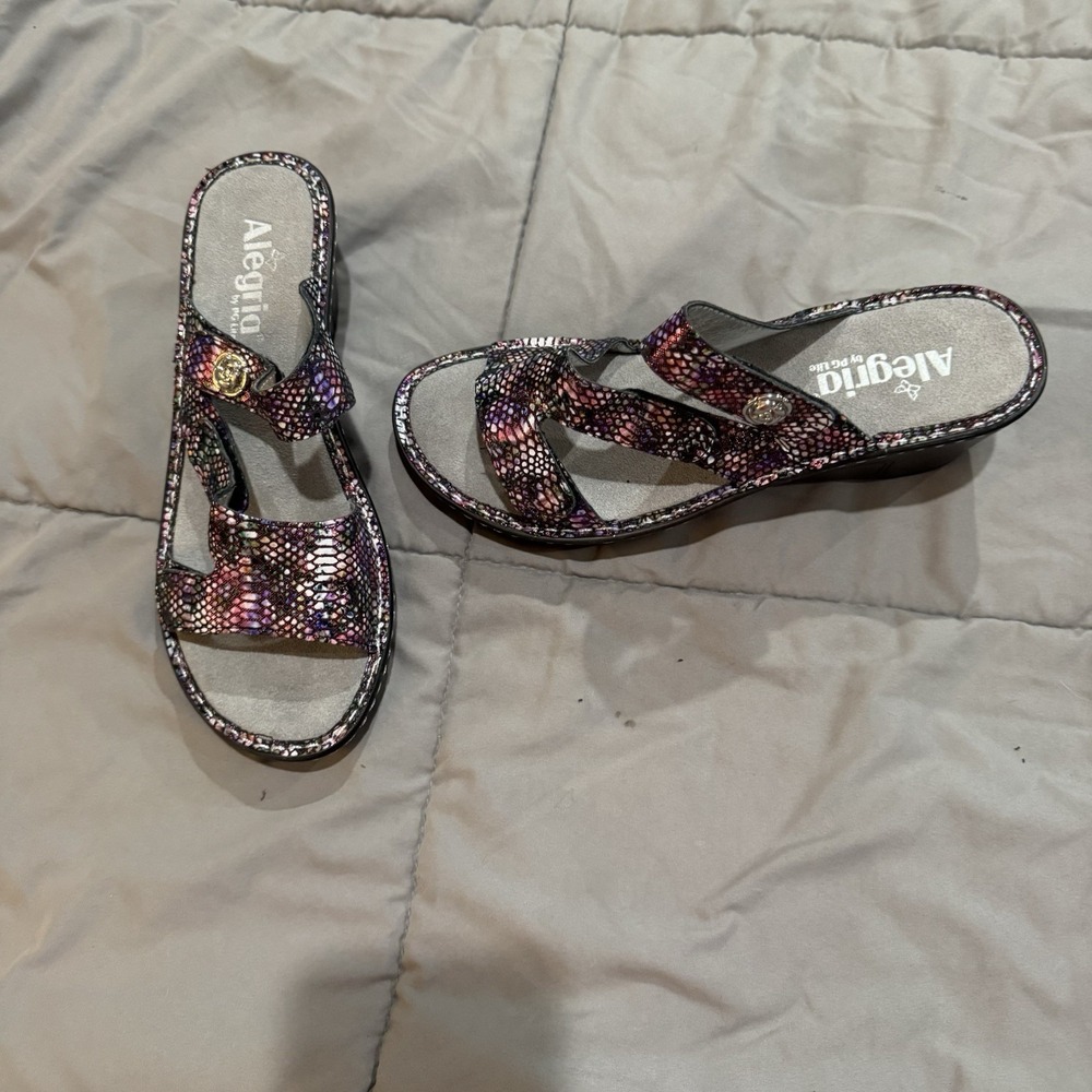 Alegria Loti Funtastic‎ Wedge Slip on  Sandals Sz 38 US 7.5 8